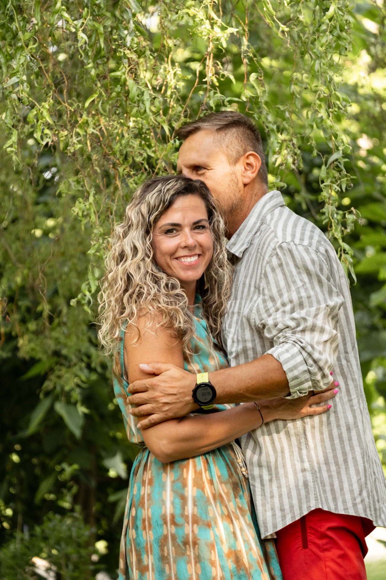 Slunce dává energii, udržuje, utváří, zaceluje, nabíjí, proudí, hřeje, prostupuje, uzdravuje (takto vnímám slunce já). KAM NEMŮŽE SLUNCE, CHODÍ LÉKAŘ